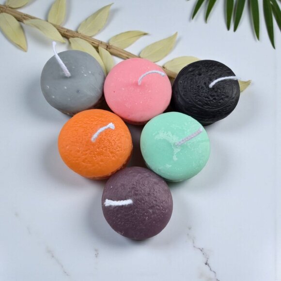 Handmade ✦ Halloween Macaroon Cookie Candles ✦ Set of 6 Soy Wax Infused Scents - Picture 5 of 6